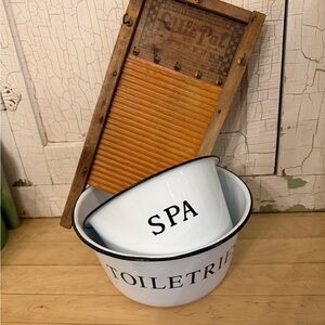White Enamel Spa/Toiletries Bowls & Washboard